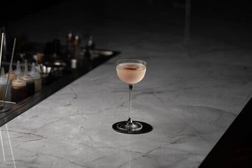 ¡En este cocktail bar de CDMX hay tragos coquetos salidos de un laboratorio abierto!