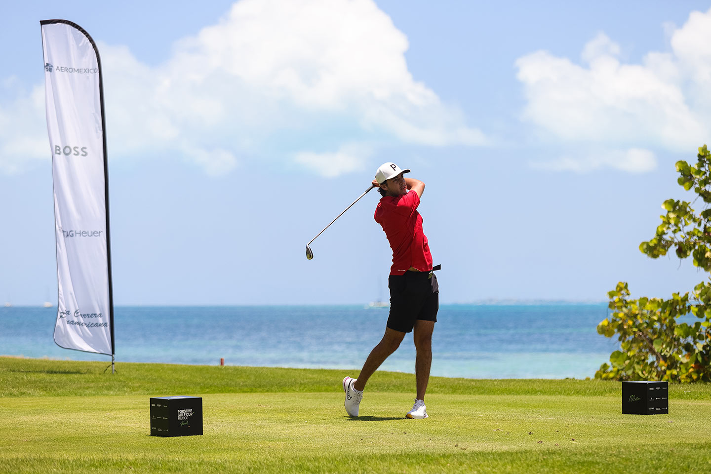 torneo de golf en puerto cancún playa