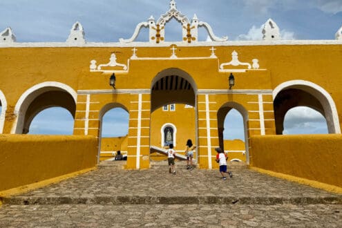 Yucatán con niños: un viaje de verano entre pirámides, cenotes y dinosaurios