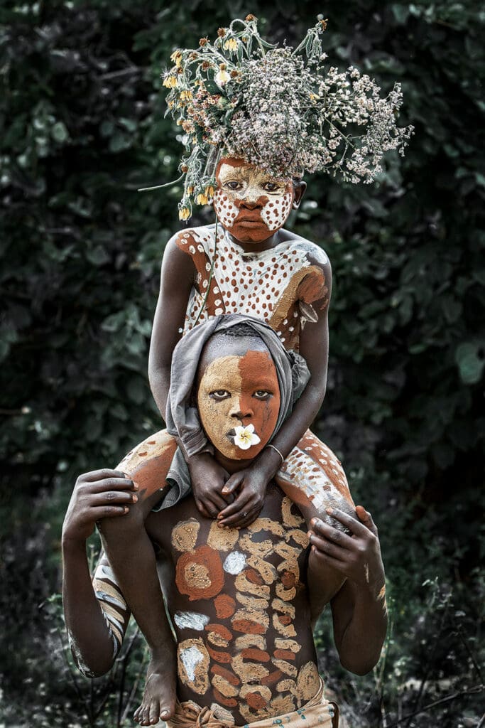 Huellas_de_Luz_Etiopía_Natures_Art Niños de Omo, en Etiopía