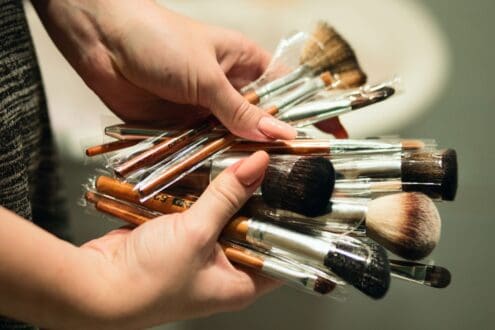 Imprescindibles de viaje: brochas de maquillaje profesionales