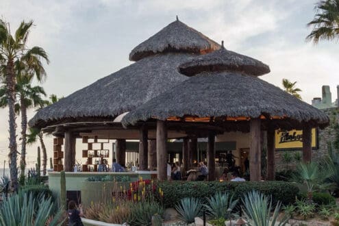 Este es el restaurante ideal para saborear un chile en nogada en Los Cabos