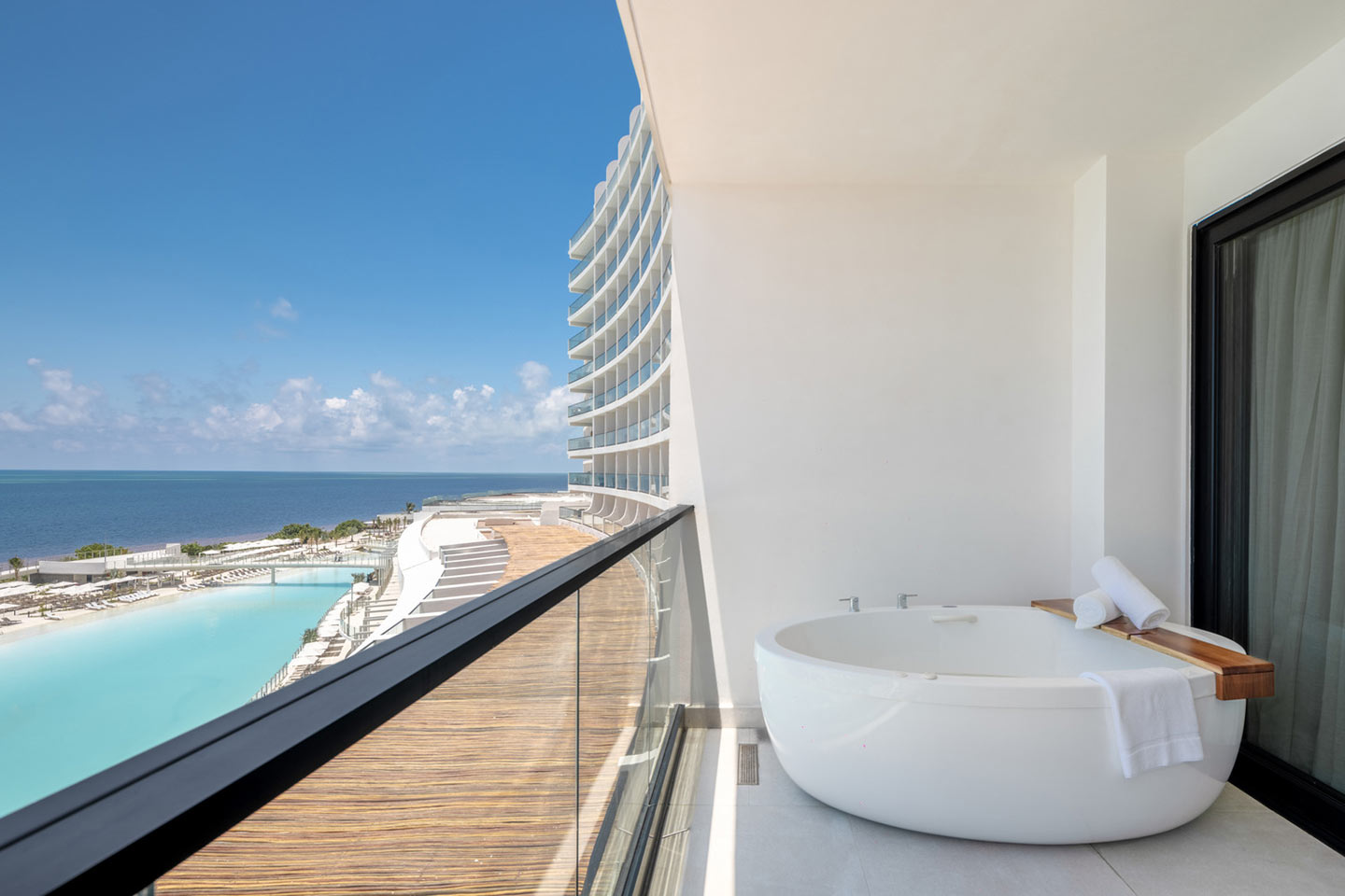 AVA Cancún