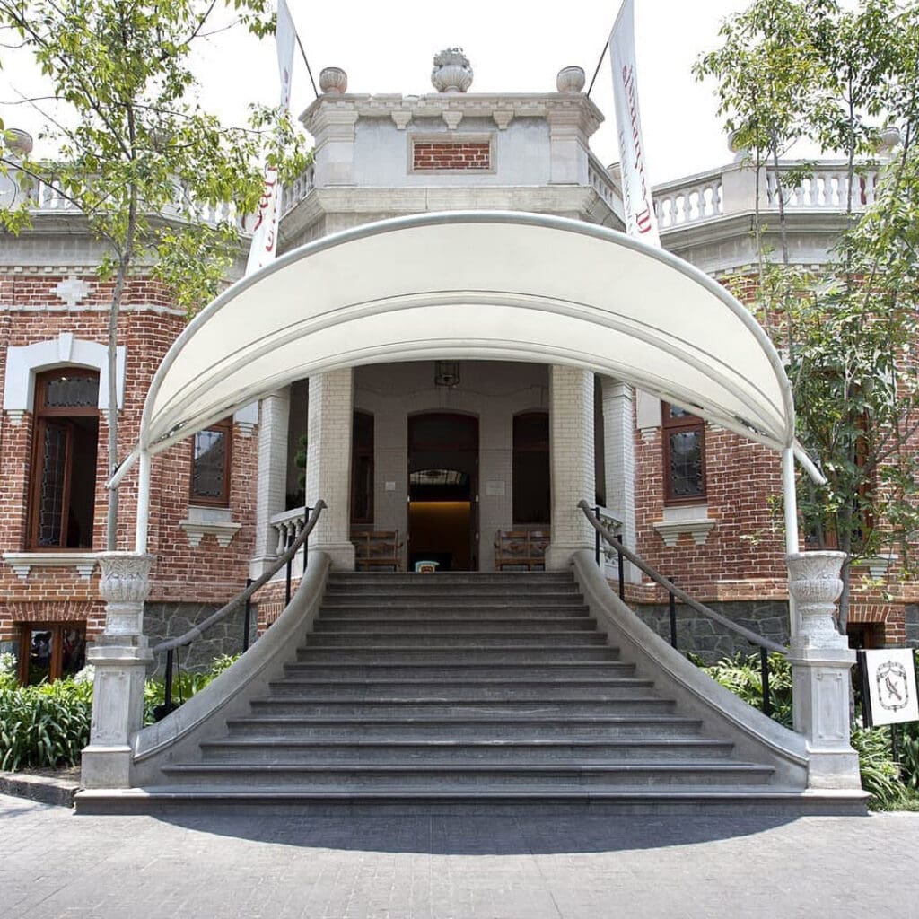 Restaurantes con música en vivo en CDMX: El Cardenal