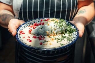 Cocina mexicana: utensilios para preparar chiles en nogada