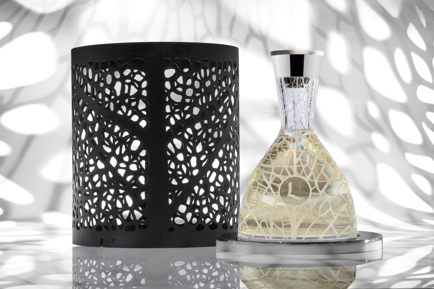 Loco-Tequila-Luiminis-Diafan Edición Luminis, encarna la pureza, es un homenaje a la unión sagrada entre la tierra, el sol y el agave.