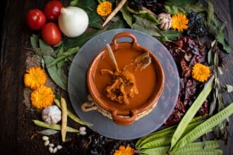Mole de caderas: tradición, sabor y patrimonio de la gastronomía poblana