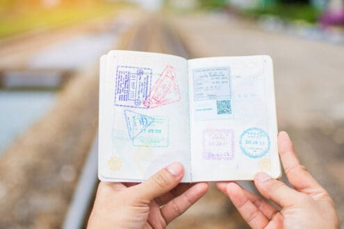 Adiós a los sellos de tu pasaporte: por qué Europa los eliminará