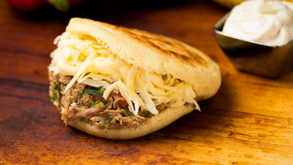 ¿De dónde son las arepas? El origen que divide al mundo
