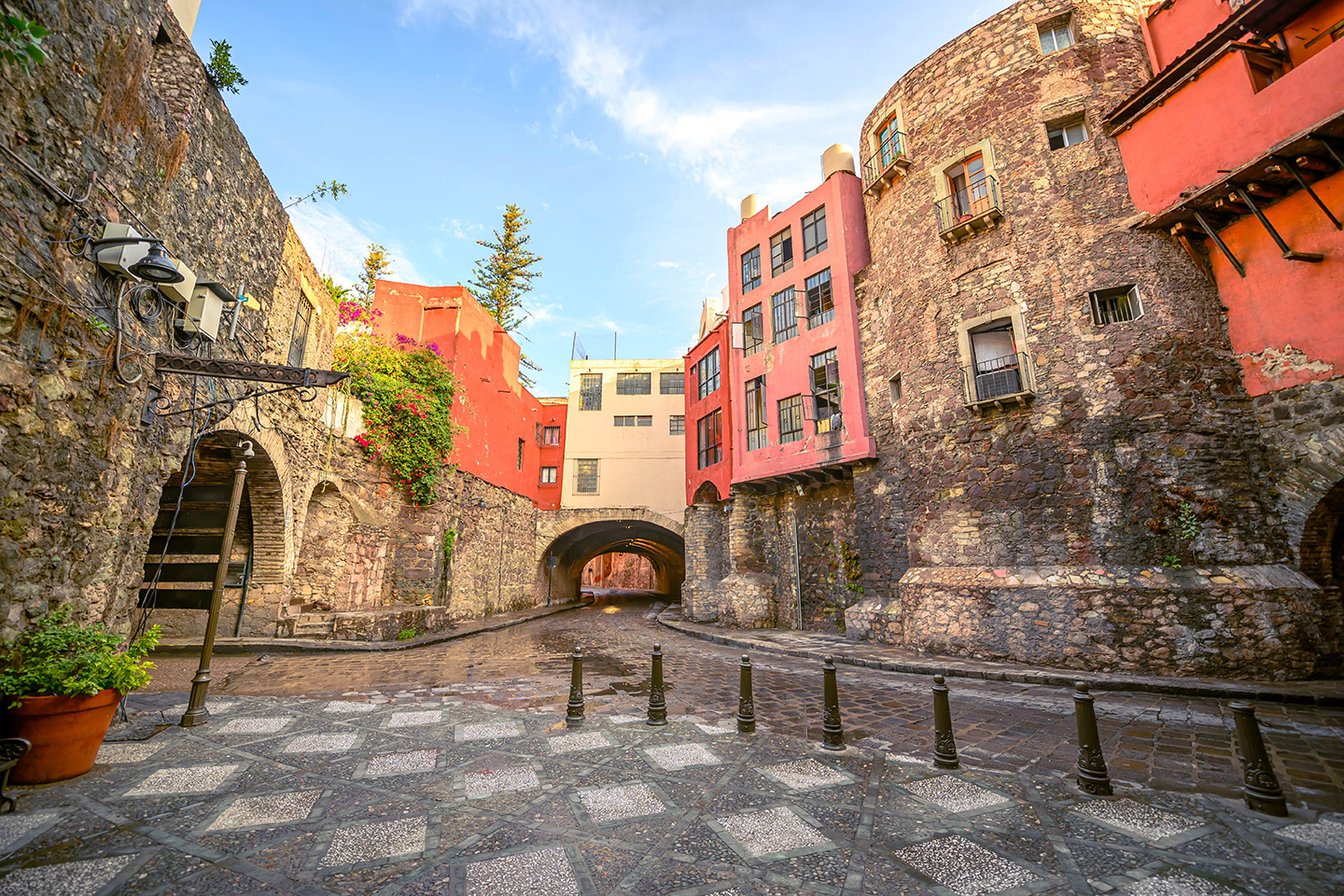 Guanajuato alberga atractivos que recuerdan aquellas épocas.