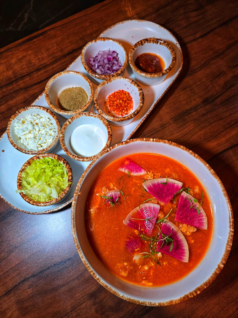 Pozole rojo menú patrio