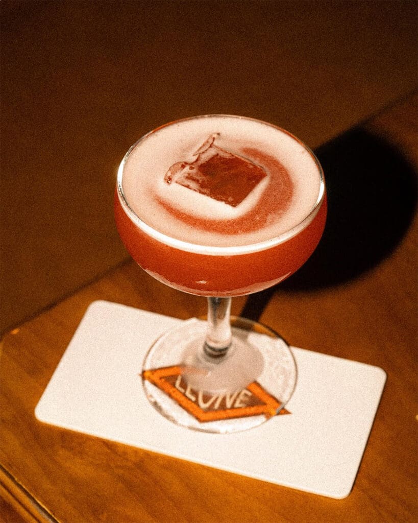 En Bar Leone los cocteles parecen familiares, pero esconden giros inesperados.
