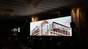 Muestra de que Dinner in Pink ha trascendido la industria gastronómica y turística es la participación de The Torrealba Team, profesionales del mercado inmobiliario en el sur de la Florida que presentó Seven Park: l edificio combina un diseño audaz con una funcionalidad inteligente en Hallandale.