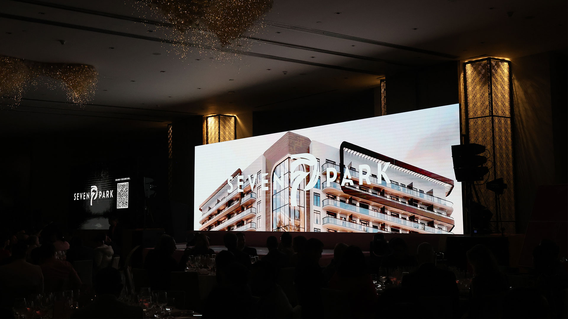 Muestra de que Dinner in Pink ha trascendido la industria gastronómica y turística es la participación de The Torrealba Team, profesionales del mercado inmobiliario en el sur de la Florida que presentó Seven Park: l edificio combina un diseño audaz con una funcionalidad inteligente en Hallandale.