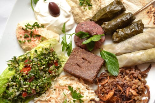 El restaurante Ehden, leyenda de la comida libanesa en CDMX, llega a la Roma