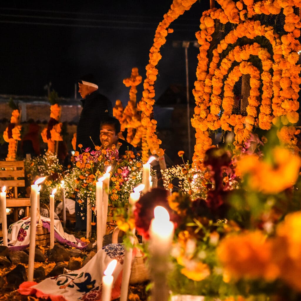 El Día de Muertos se vive a lo grande en el Festival Miquixtli.
