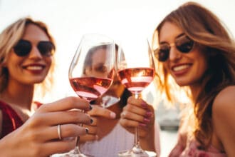 ¿Por qué los jóvenes prefieren los vinos blancos y rosados? José Moro lo revela