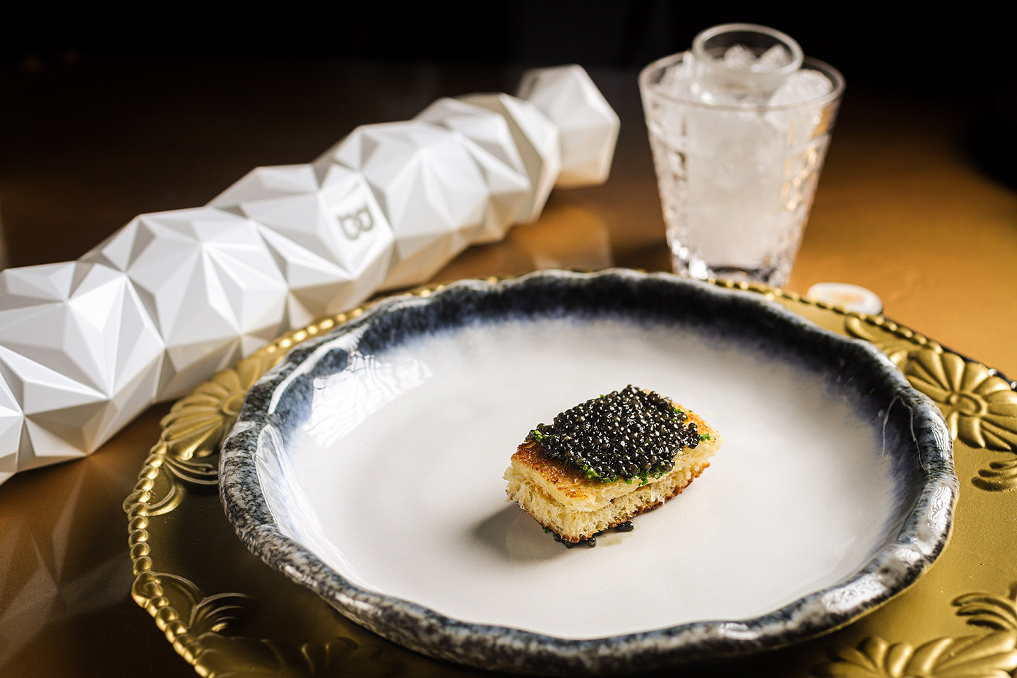 caviar suite club