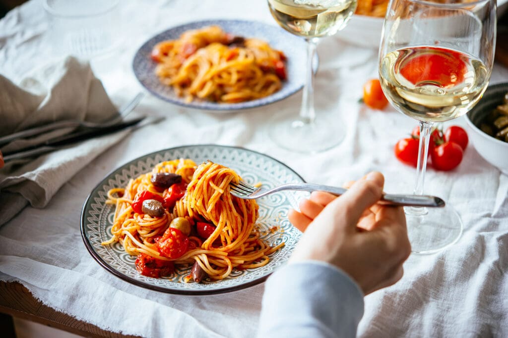Más allá de las recetas, destaca el respeto por los ingredientes locales.