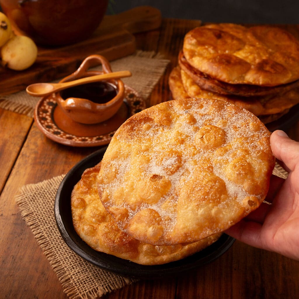 Buñuelos. Así es la comida navideña en México.