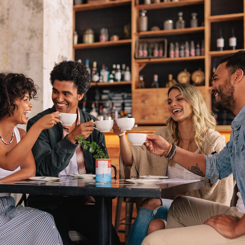 El café ayuda a reducir la fatiga y a mejorar la atención.