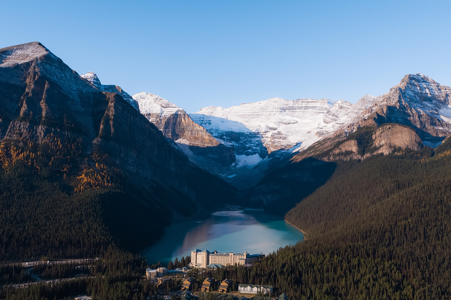 Alberta_Fairmont_Chateau_Lake_Louise_1
