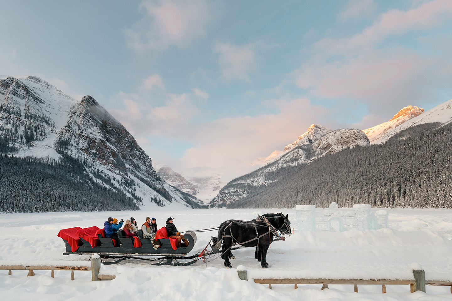Alberta_Lake_Louise_2