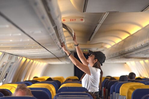 ¿Qué SÍ puedes llevar en el equipaje de mano en un avión?