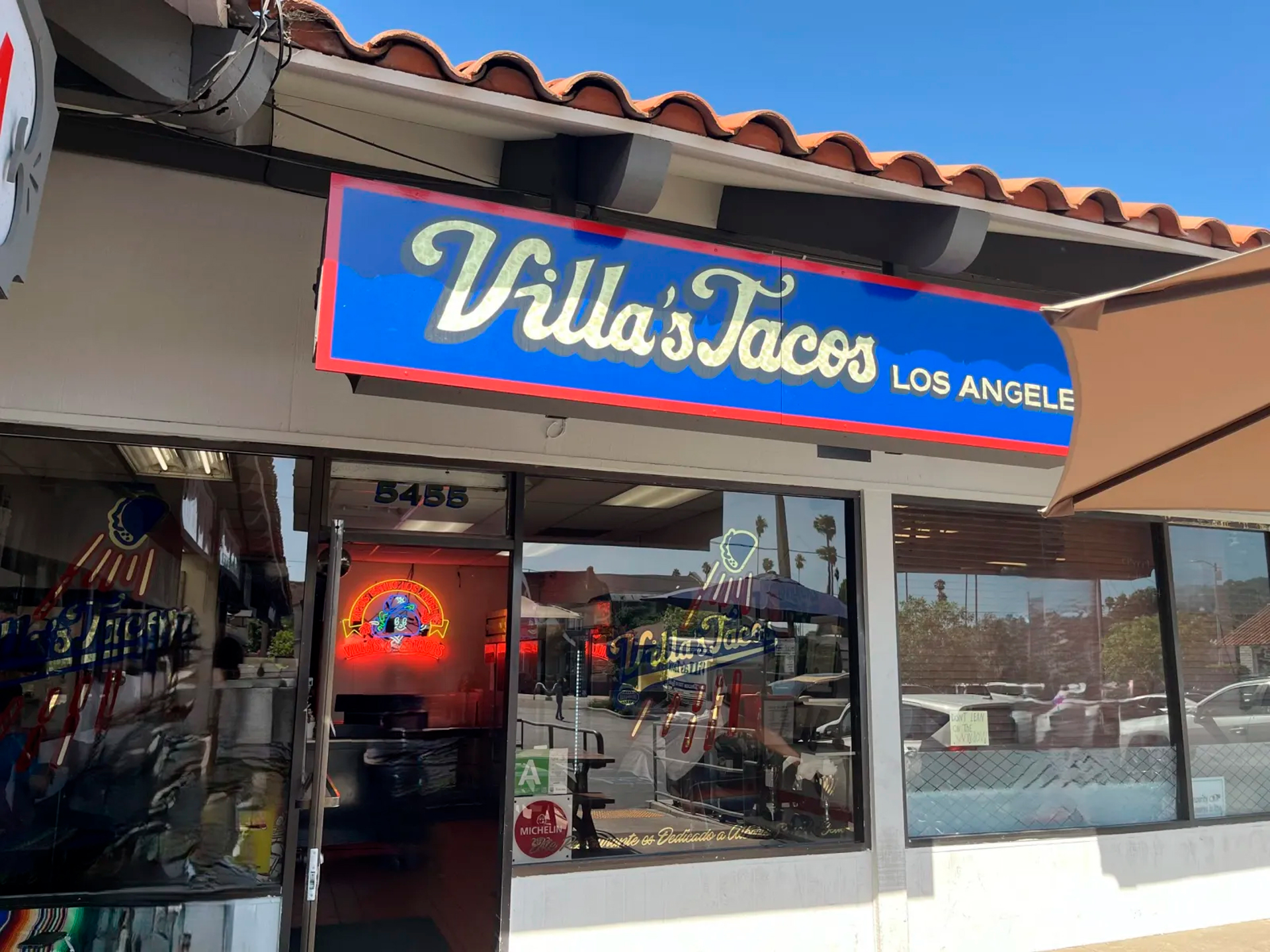 Villa's Tacos, del mexicano Víctor Villa, brilla en el Super Bowl 2026