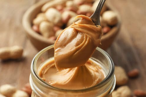 Conoce los 5 beneficios de comer crema de cacahuate