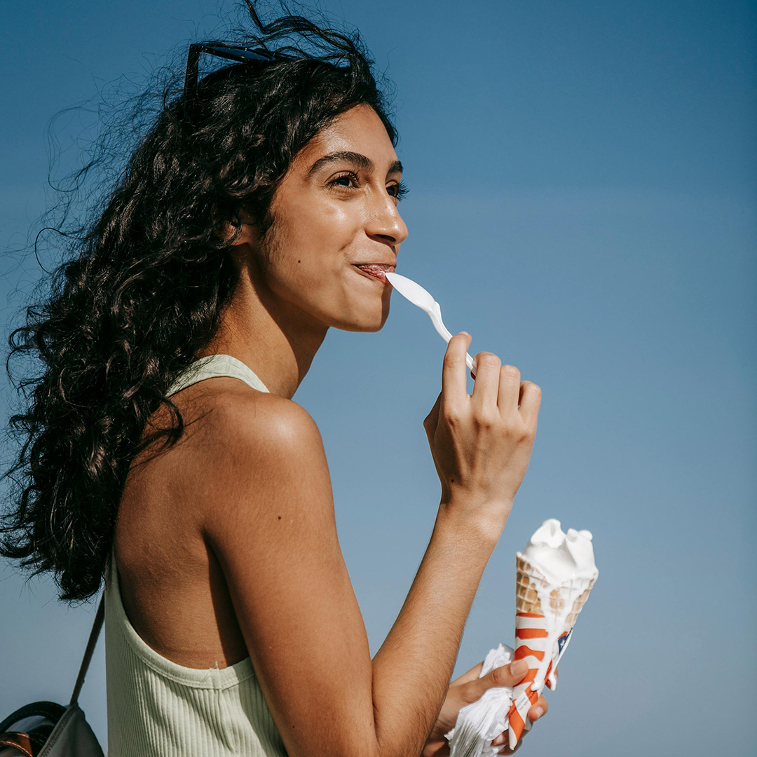 por qué la comida sabe mejor frente al mar