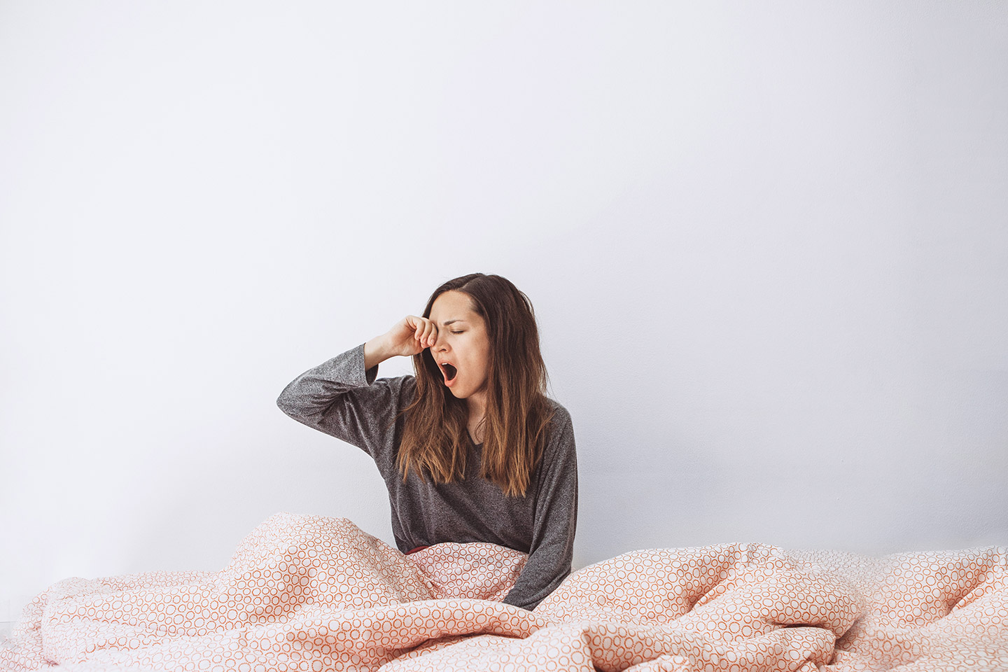 Ese desgaste silencioso tiene nombre: travel fatigue.