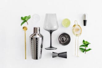 5 regalos para bartenders que marcan la diferencia en la barra
