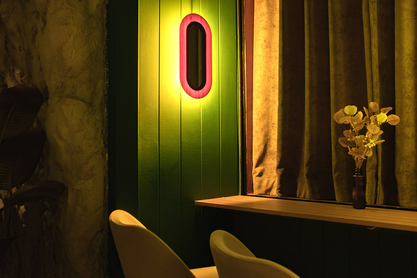 Interior del restaurante HDDN, en Madrid
