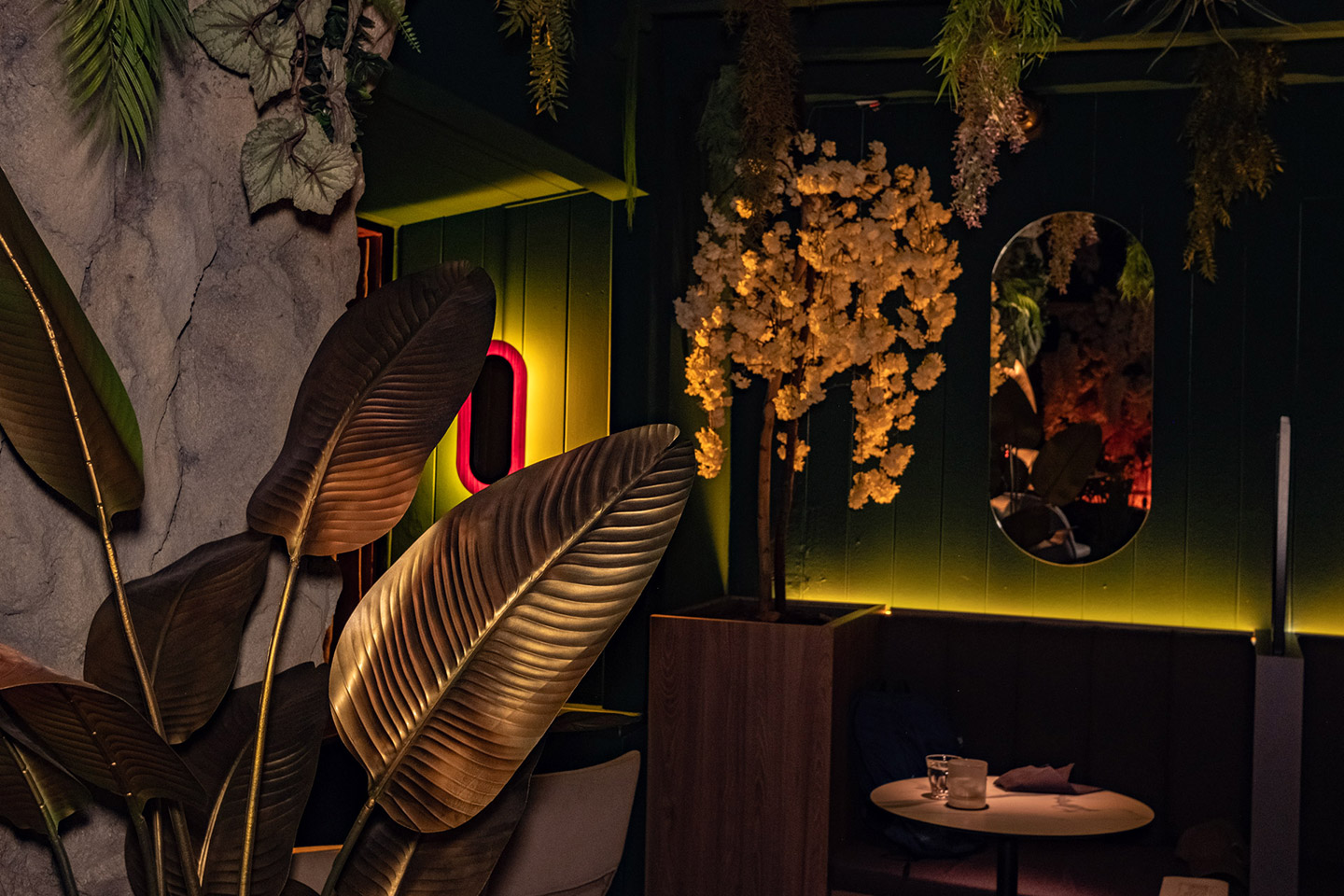 Interior del restaurante HDDN, en Madrid