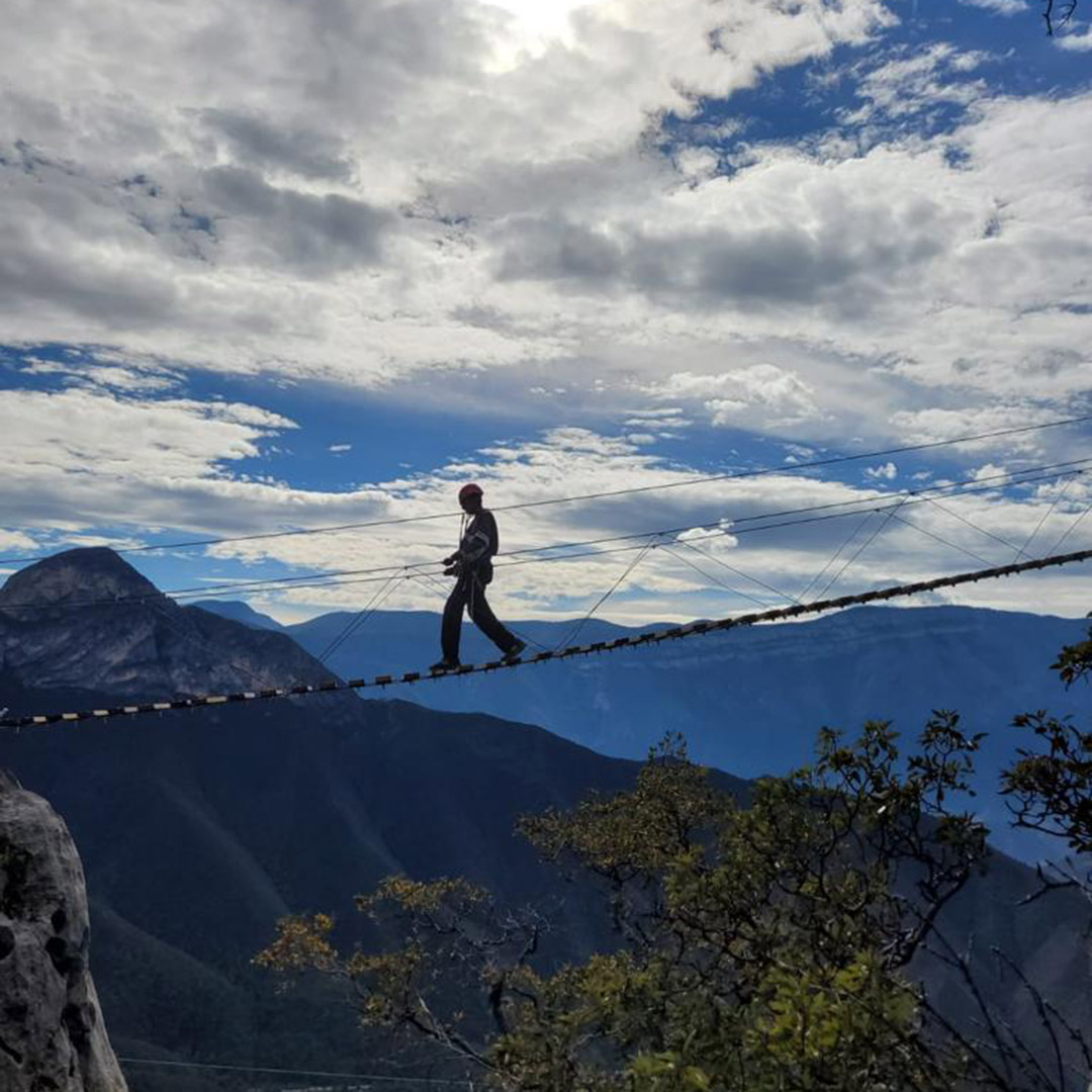 Deportes extremos en monterrey puente colgante