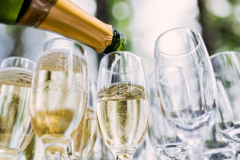 Historia del champagne: ¿por qué lo asociamos con lujo?