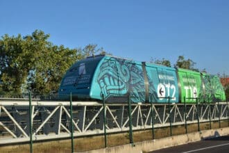 Cómo transportarte en el AICM: guía para moverte entre T1 y T2