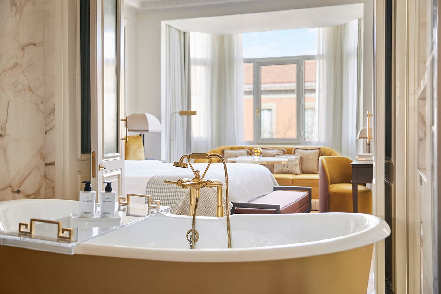 Las habitaciones y suites de The Palace Hotel.