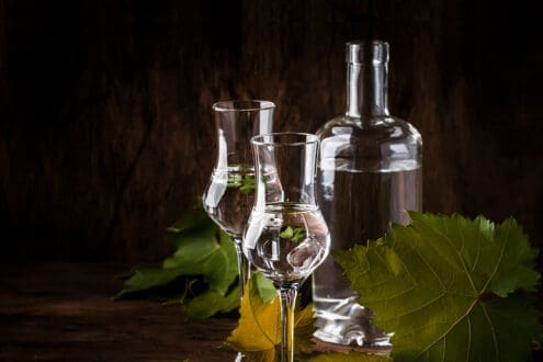 El origen del pisco peruano, la bebida que nació en el desierto (y nos encanta en un pisco sour)