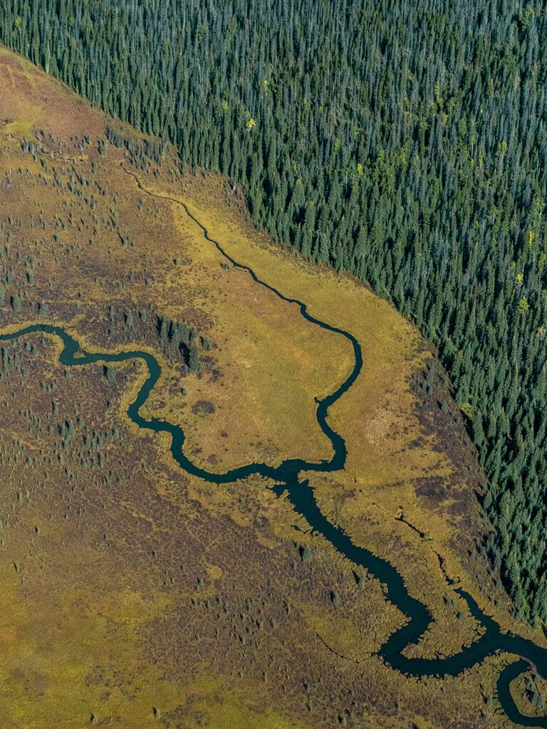 Turismo indígena en Alberta, Canadá: Fallen Mountain Heli-Tour