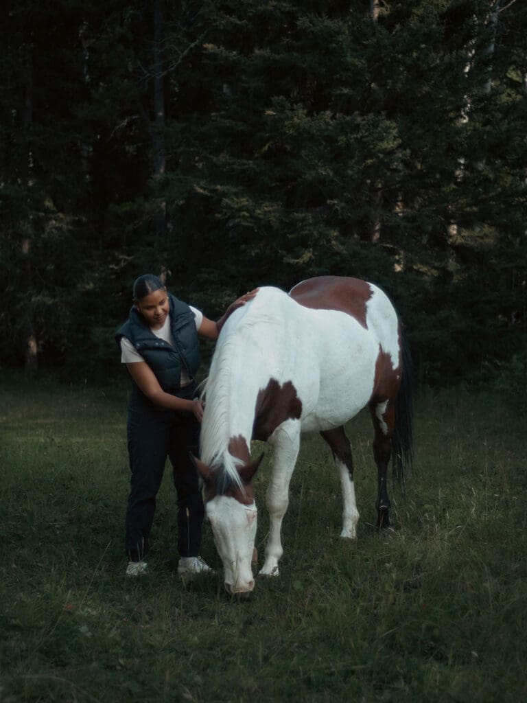 Turismo indígena en Alberta, Canadá: Painted Warriors Ranch