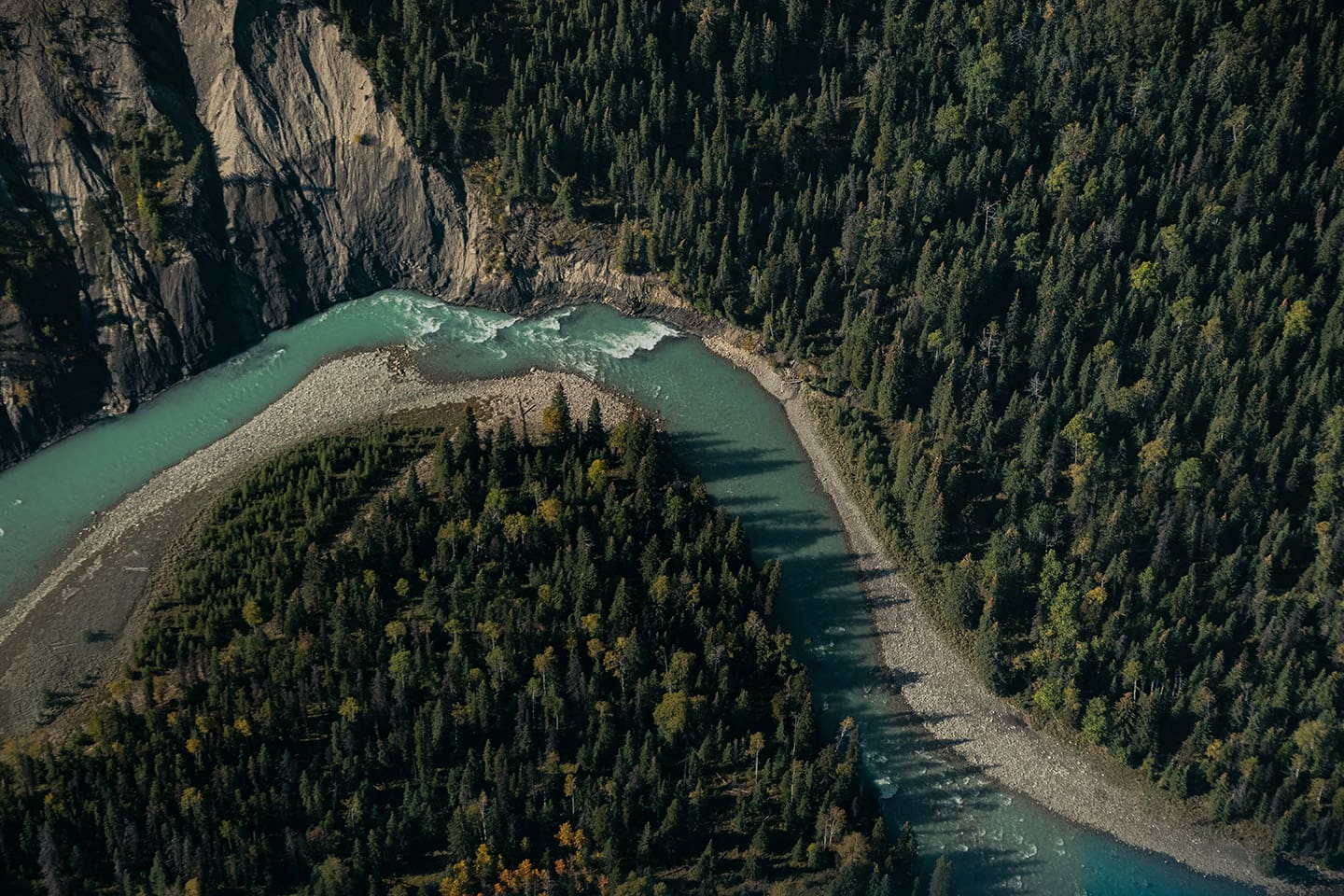 Turismo indígena en Alberta, Canadá: Fallen Mountain Heli-Tour