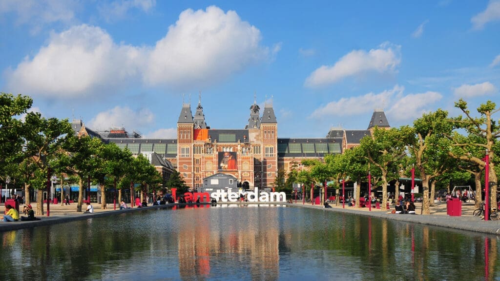 Qué hacer en Ámsterdam: lujo, momentos exclusivos y hoteles premium para tu viaje