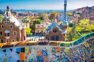 Barcelona se viste de fiesta para celebrar 100 años de Gaudí