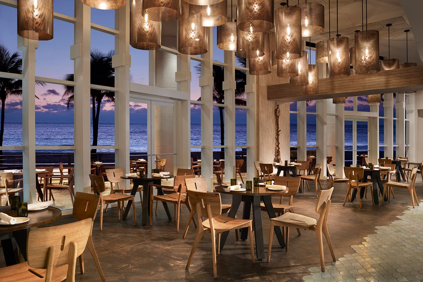 Burlock Coast restaurante con vista al mar.