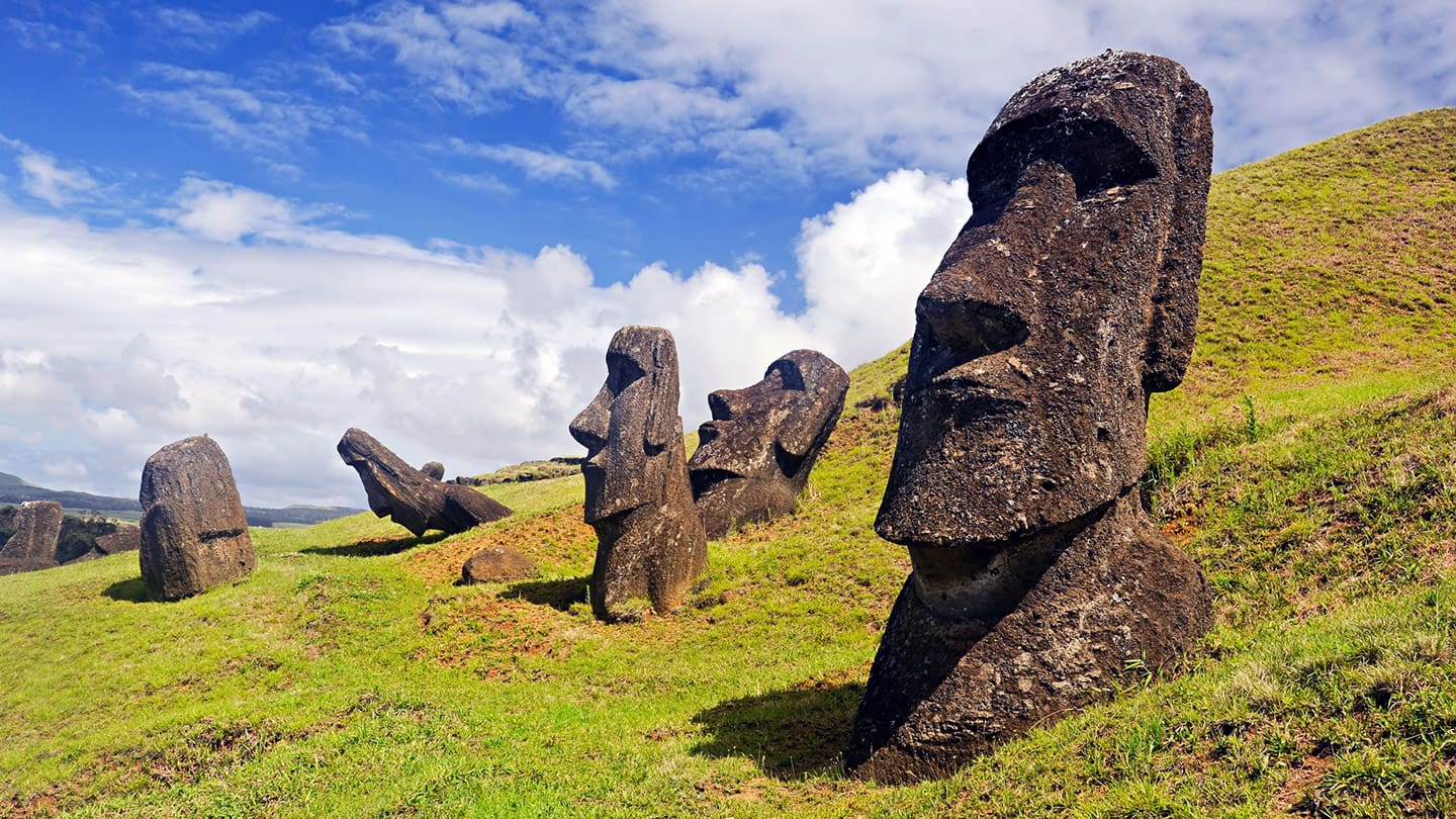 entradas_turísticas_costosas_Moáis_Rapa_Nui_Chile Moáis de Rapa Nui, Chile.