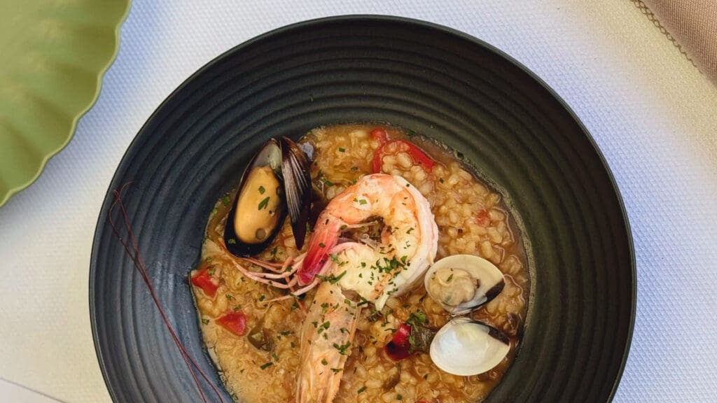 El Trujal: el restaurante mediterráneo que convierte el aceite de oliva en toda una experiencia