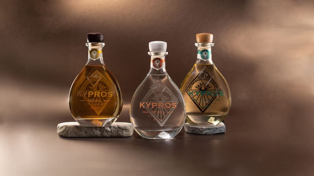 Tequila Kypros: un destilado entre barricas de vino y bourbon