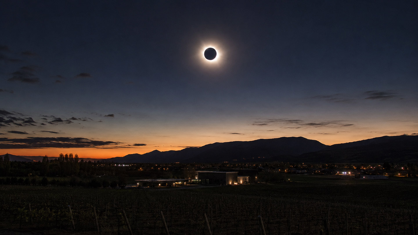 La Luna se coloca justo frente al Sol.